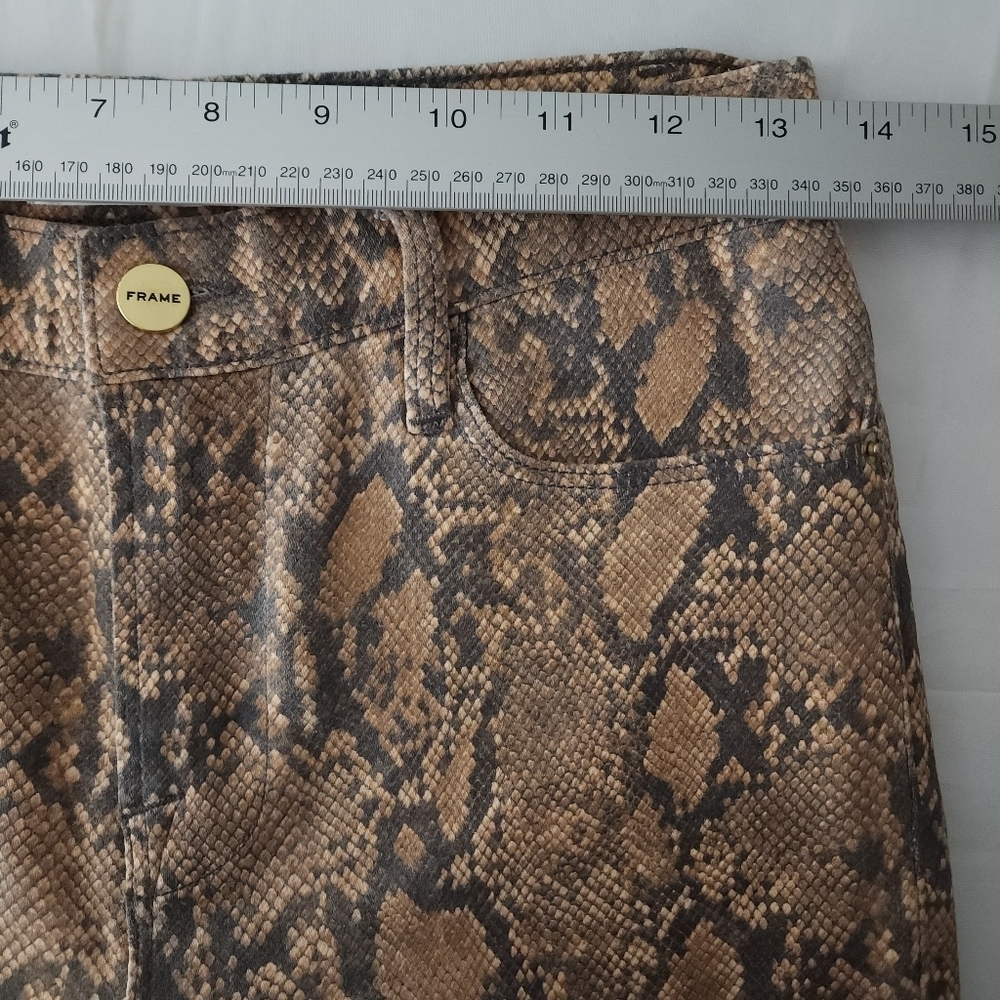 Frame Le High Skinny Crop Coated‎ Python Jeans - Picture 10 of 12